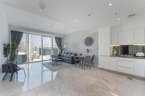 Stylish 1BR Apartment with Skyline Views in Business Bay 10 Mins to Burj Khalifa
